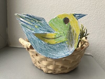 Výtvarná dílna - Barevný ptáček z papíru