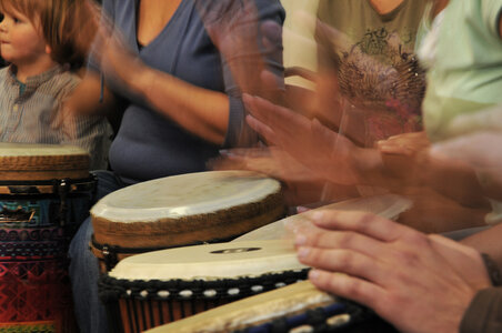 Setkání - Drum Circle - bubnování v kruhu: rodiny s dětmi